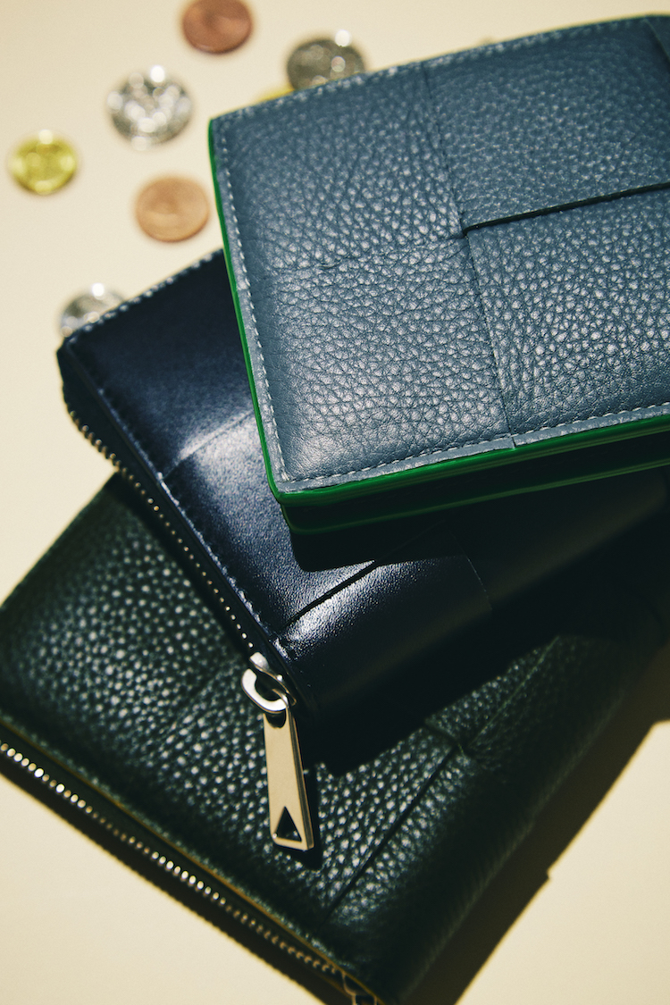 定価10.4万★ボッテガヴェネタ　ラウンドファスナー　ブラック　財布　二つ折り付属品は箱保存袋になります