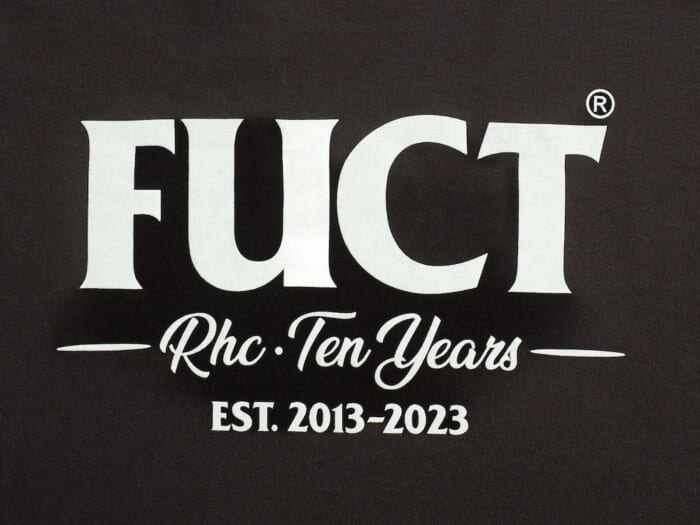 RHCとファクトの10年間を宿したスペシャルなTシャツ